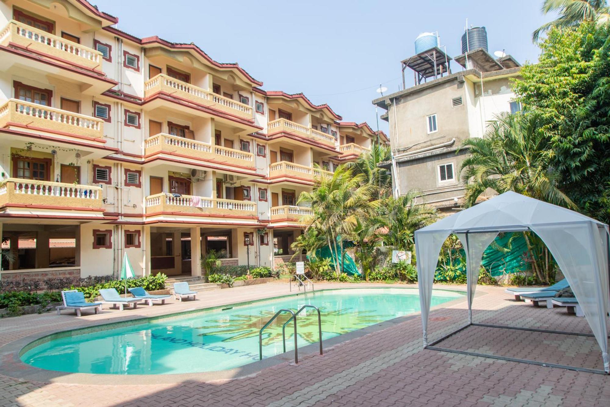 Cherrystay Holiday Resort -Candolim Beach Esterno foto